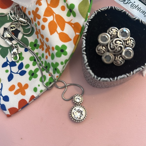 Beautiful Brighton lot of necklace and ring with pouch and case - Picture 3 of 11